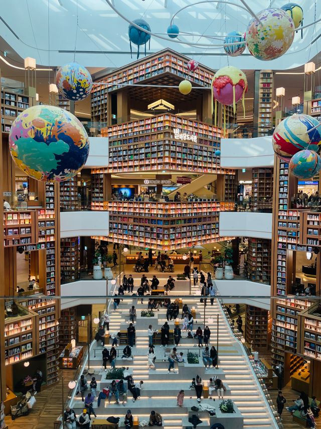 7__Starfield_Suwon_Library.jpg